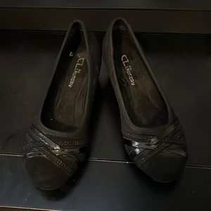 Women’s flats
